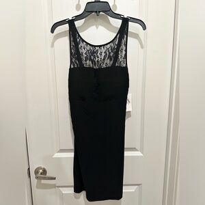 Black and lace dress (NWT)